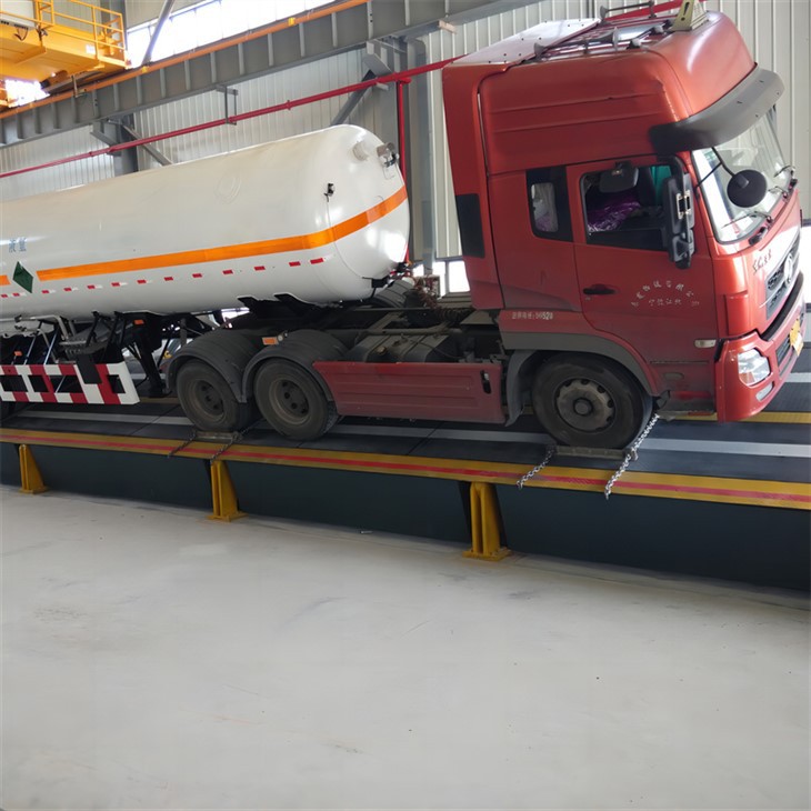 سیمی ٹرک اور ٹریلر